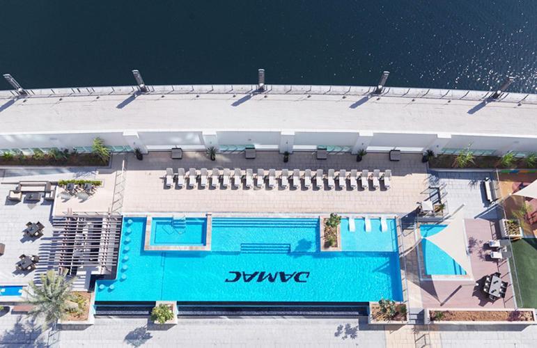 Damac Canal Views Residences Dubai Exteriör bild